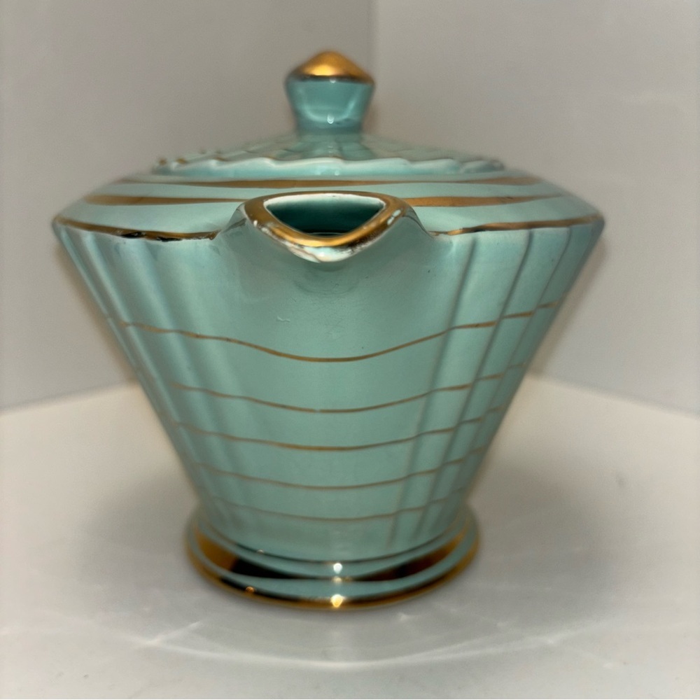 Sadler, England Vintage Art Deco ceramic teapot in mint green with gold accents - Picture 4 of 15